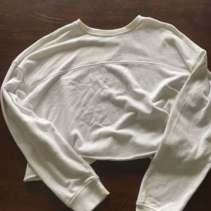 Cute Cropped White crewneck